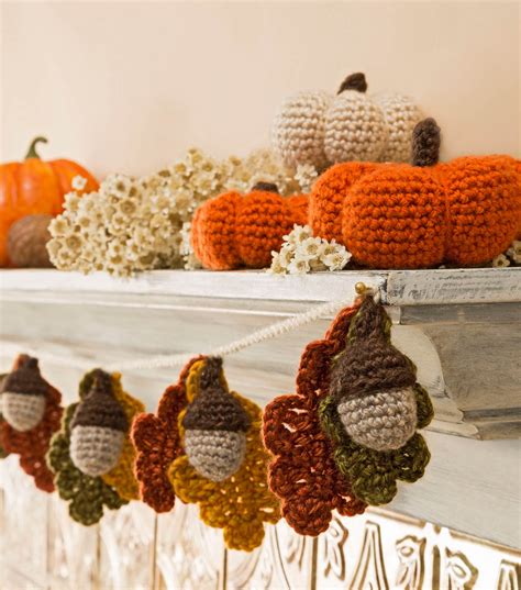 8 Crochet Garland Patterns for Fall - CAAB Crochet