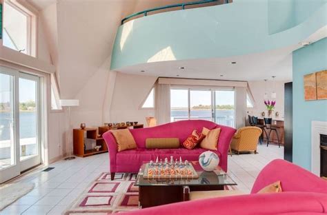 Métamorphoser la déco de son foyer en adoptant la couleur framboise | Turquoise room, Home decor ...