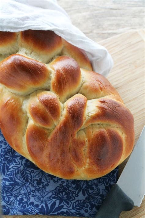 How to Make Homemade Challah