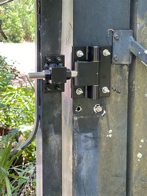 Nationwide Industries Adjustable Heavy Duty Bolt On Estate Gate Hinges | Hoover Fence Co.