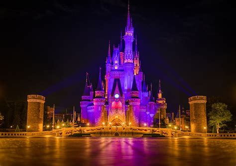 Tokyo Disneyland: Bizarro Magic Kingdom - Disney Tourist Blog