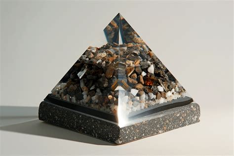 Orgone Pyramid - Free energy and healing properties