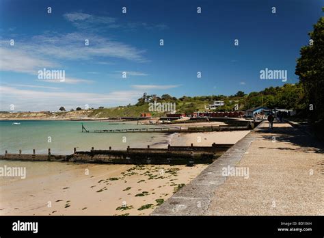 A view of sandy beaches in the Colwell Bay area of the Isle of Wight Stock Photo - Alamy