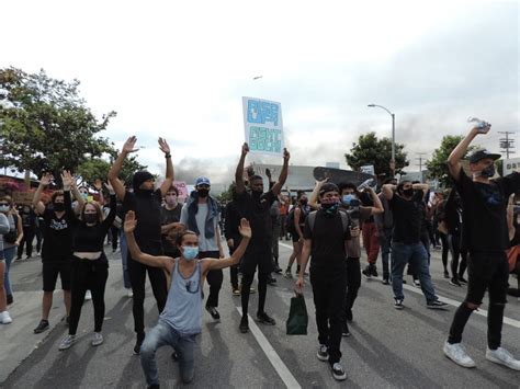 L.A. City Council Seeks to Ban Possession of Laser Pointers at Protests ...