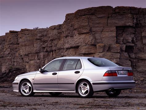 Saab 9-5 Sedan Aero 1999–2001 images (2048x1536)