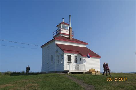 Nova Scotia Road Trip: Cape Forchu Lighthouse