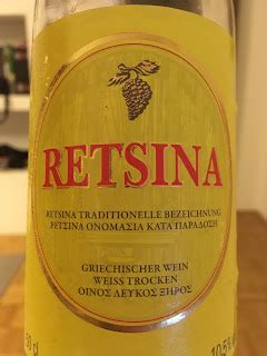 Retsina Greek Wine Cellars - Małe co nieco z węgierskiego Lidla - NieWINNE Podróże