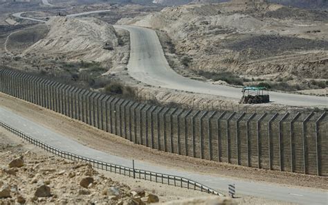 Egypt tightens security measures along border with Israel to prevent ...