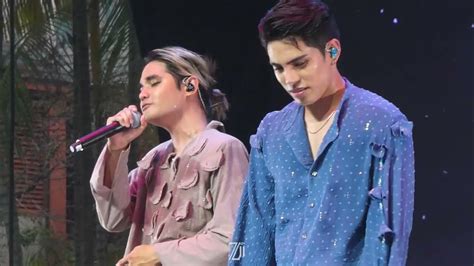 SB19 - Tilaluha & Bakit ba Ikaw (cover) at WYAT Tour Singapore - YouTube