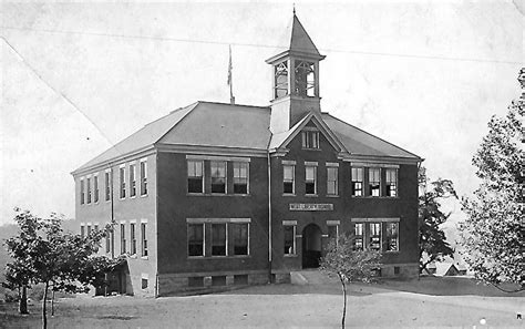 West Liberty Elementary School - 1909