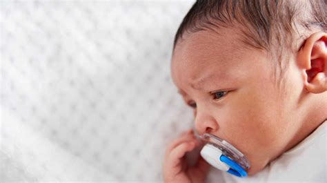 What Causes Hiccups in Babies? | Mom.com