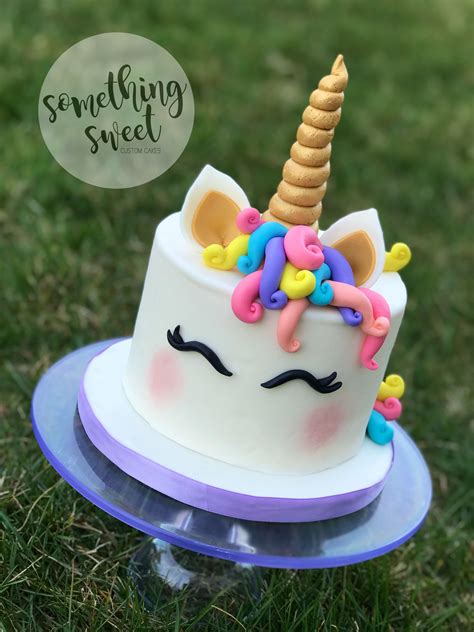 Unicorn cake birthday rainbow party | Cake, Rainbow unicorn cake ...