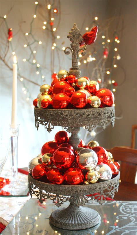 30 Beautiful Christmas Centerpiece Ideas You Must Try
