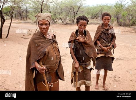 San or Bushmen women in traditional dress, Ghanzi, Botswana Stock Photo: 67727151 - Alamy
