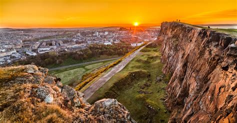 17 Walks in Edinburgh to Get Your Step Count Up!