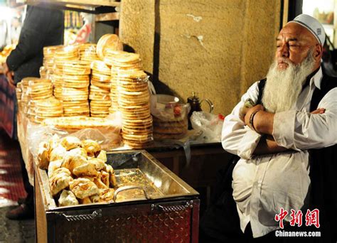 Delicious foods at night market in Urumqi[1]- Chinadaily.com.cn