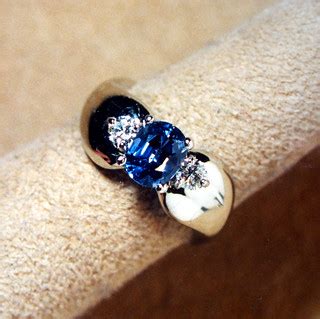 Sapphire diamond ring | Engaging engagement ring with a flaw… | Flickr