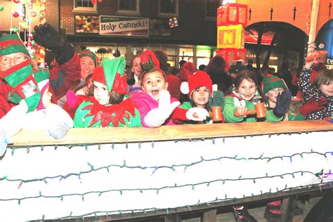 'Parade of Lights' kicks off Christmas season - The Town Line Newspaper