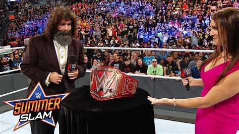 Photo: New WWE Universal Championship Belt In The Works? - Wrestling Inc.