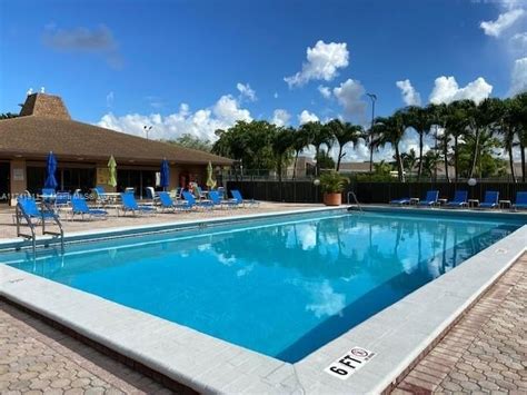 33176, FL Real Estate & Homes for Sale | realtor.com®