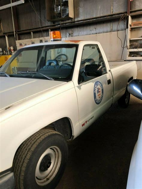 1992 Chevy Pick up GMT-400 for sale: photos, technical specifications ...