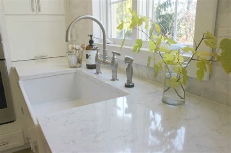 Choosing the Perfect Quartz Color for Countertops - Hello Lovely