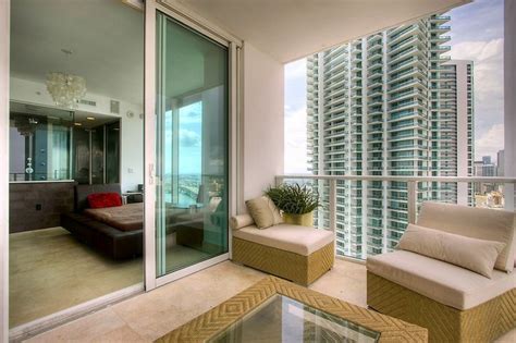 downtown miami hotels with balcony - Teressa Dubose