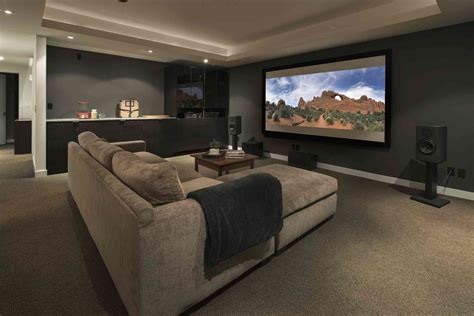 How to Set Up a Video Projector for Home Theater Viewing