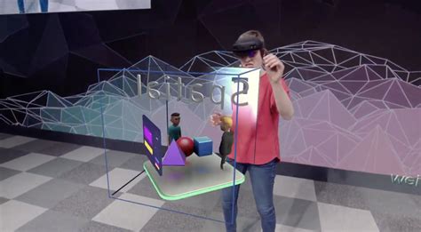 Microsoft announces Hololens 2 at MWC 2019 | Mashable