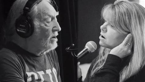 Willie Nelson And His Daughter, Paula, Team Up For Beautiful Duet Of ...