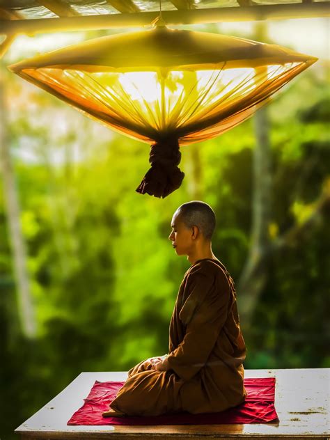 How to Meditate Like a Buddhist Monk