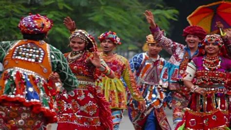 Bhil Tribe - People and Culture - THE WORLD HOUR | Traditional dresses, Traditional indian dress ...