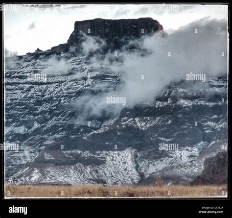 Drakensberg mountains snow hi-res stock photography and images - Alamy