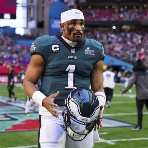 Eagles unveil kelly green uniforms. When will they wear them in 2023? - adefam.com