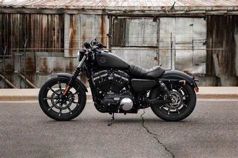 Harley Davidson Iron 883 Blacked Out