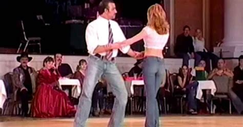 The Dance That Stunned Country Music Obsessives, But Who Are They? | Cool dance moves, Swing ...