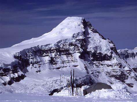 Mt Columbia - Alberta | peakery