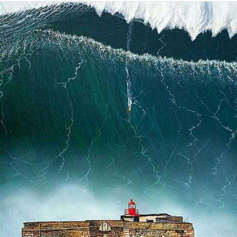 #Lighthouse - Nazaré, #Portugal - Biggest waves #Surf… | Big wave surfing, Surfing waves, Surfing