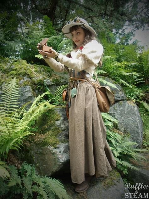 The lady archaeologist can be sensible as well as stylish | Steampunk ...