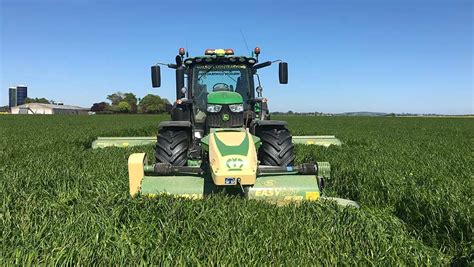 Driver's view: Stuart Wilson's Krone EasyCut B870 CV mowers - Farmers Weekly