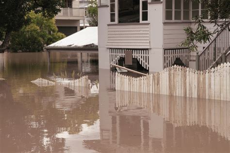 4 Reasons You Need Flood Damage Restoration After A Flood | Pride Cleaning & Restoration