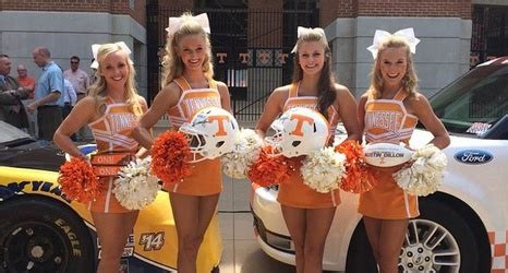 Tennessee Volunteers Cheerleaders: Hottest Photos of the Squad