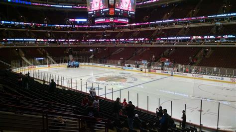 United Center Section 109 - Chicago Blackhawks - RateYourSeats.com