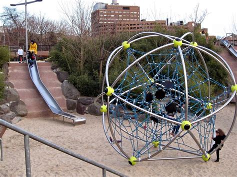 23 Playgrounds in NEW YORK (Spacious, Inviting & Delightful)