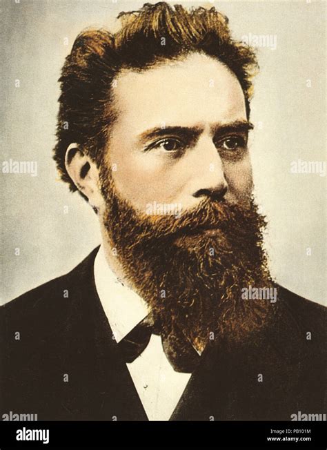 Wilhelm Conrad Röntgen (1845-1923), ingeniero y físico alemán, ganó ...