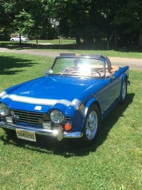 1968 Triumph TR250 Nut and Bolt off restoration - Classic cars for sale