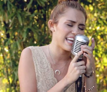 Miley Cyrus Covers 'Jolene' Pre-Haircut, Reminds Us What She Used to Be ...