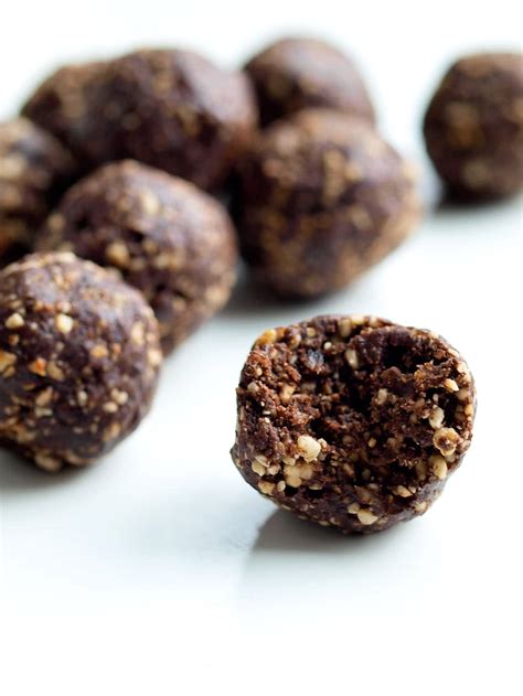 Chocolate Bliss Balls - Happy Healthy Mama