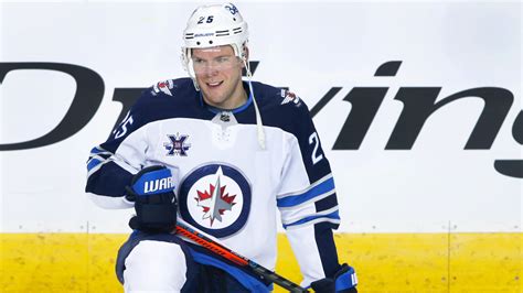 Paul Stastny signs one-year, $1.5 million contract with Hurricanes