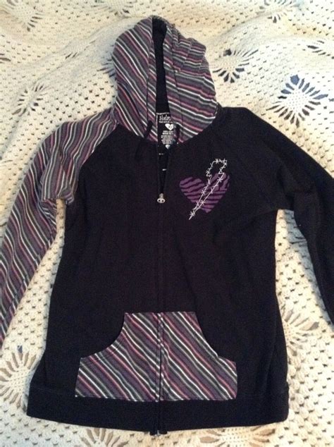 Brand: Skelanimals; Size XL; Black hoodie with striped hood, pockets ...